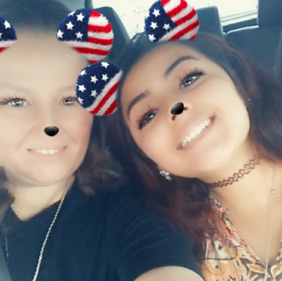 Meet your Posher, Pamela - Picture 2 of 6